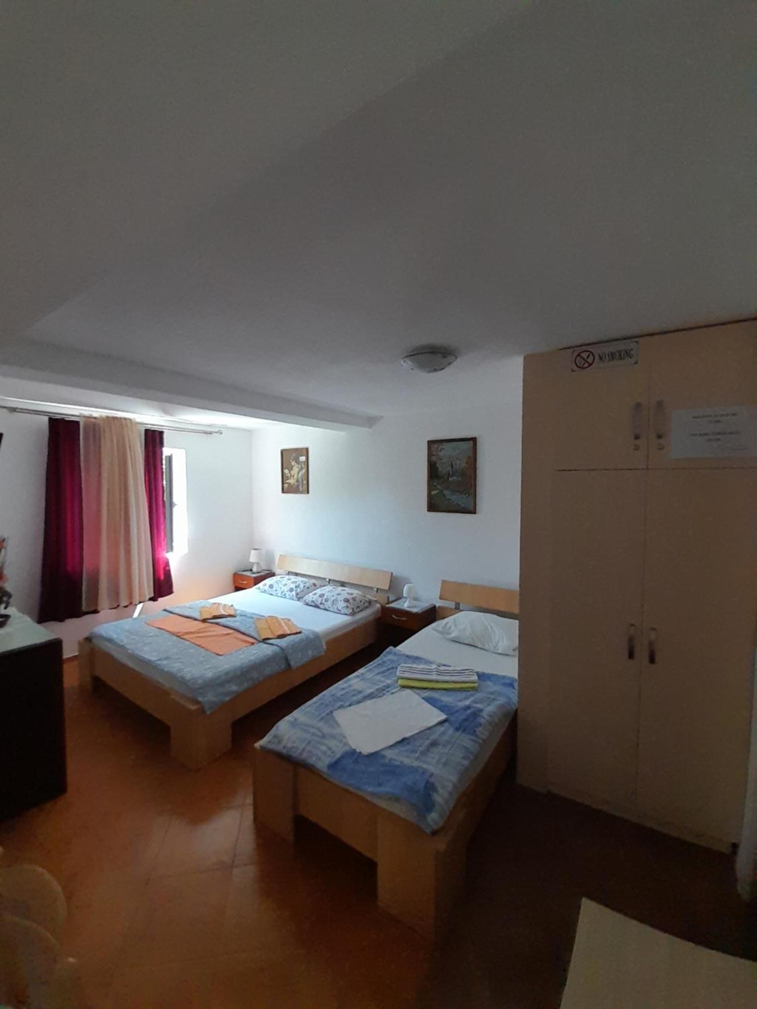 Apartments Kovacevic Petrovac Rom bilde