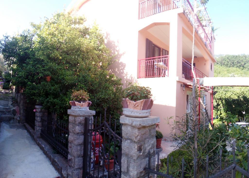 Apartments Kovacevic Petrovac Eksteriør bilde